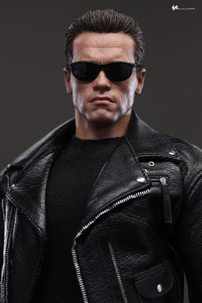 Hot Toys MMS795 Terminator 2: Judgment Day 1/6th Scale T-800