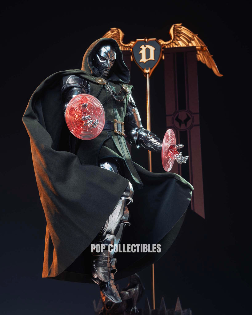 Hot Toys CMS022B Marvel Comics 1/6th Scale Doctor Doom Collectible Figure Special Edition
