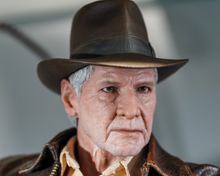 Load image into Gallery viewer, Preorder! Hot Toys MMS717 Indiana Jones and the Dial of Destiny – Indiana Jones 1/6 Scale Collectible Figure (Deluxe Version)