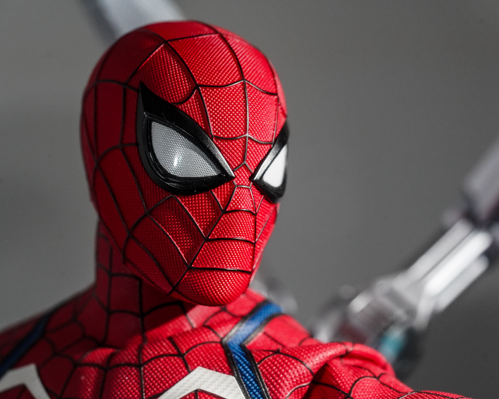 Hot Toys VGM54 Marvel’s Spider-Man 2 – Peter Parker (Advanced Suit 2.0) 1/6 Scale Collectible Figure (Limited 300 Pieces in Hong Kong)
