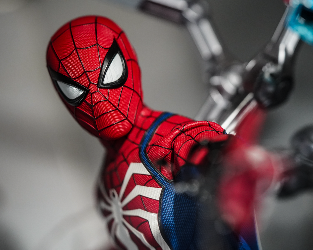 Hot Toys VGM54 Marvel’s Spider-Man 2 – Peter Parker (Advanced Suit 2.0) 1/6 Scale Collectible Figure (Limited 300 Pieces in Hong Kong)