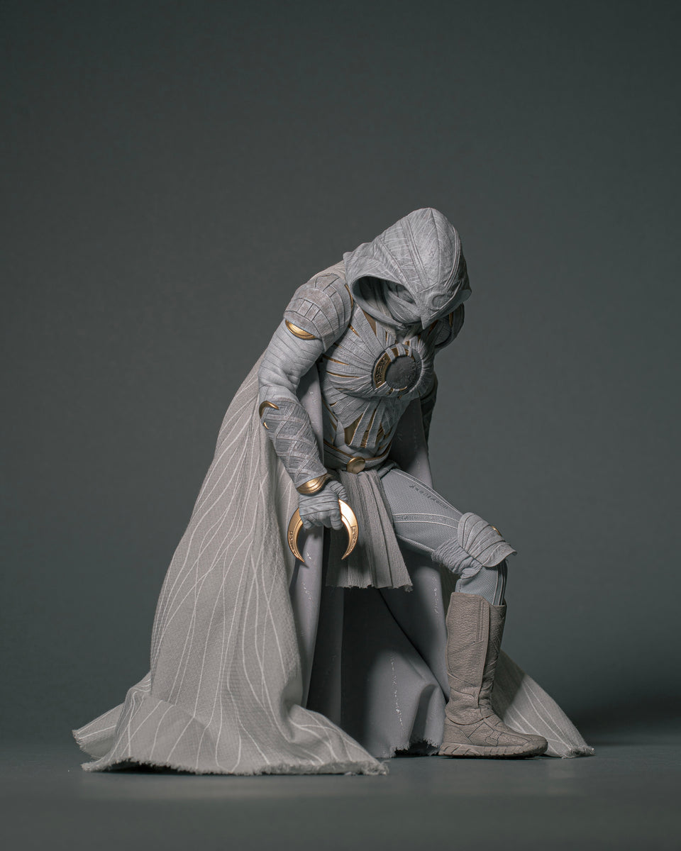 Hot Toys Moon Knight 1/6フィギュア Amazon.com: Hot Toys Moon Knight Masterpiece Figurine 1/6