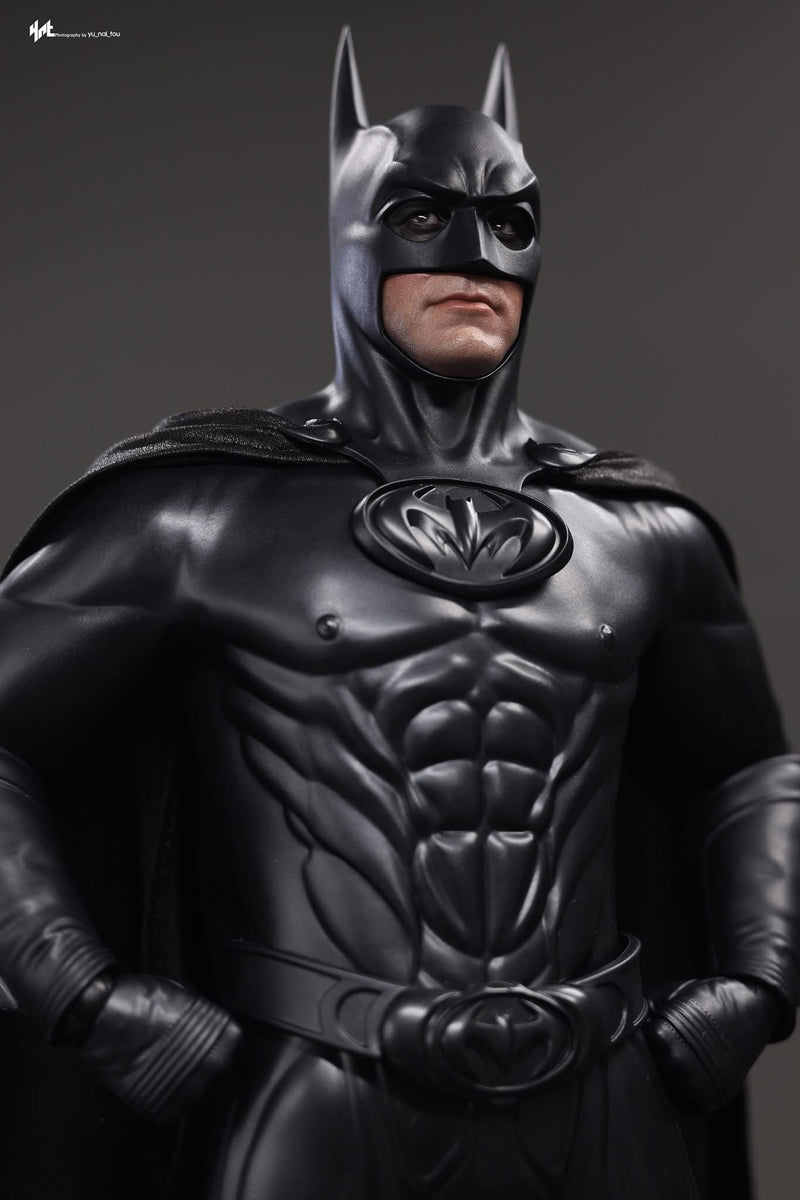 Hot Toys MMS786 Batman & Robin 1/6th scale Batman Collectible