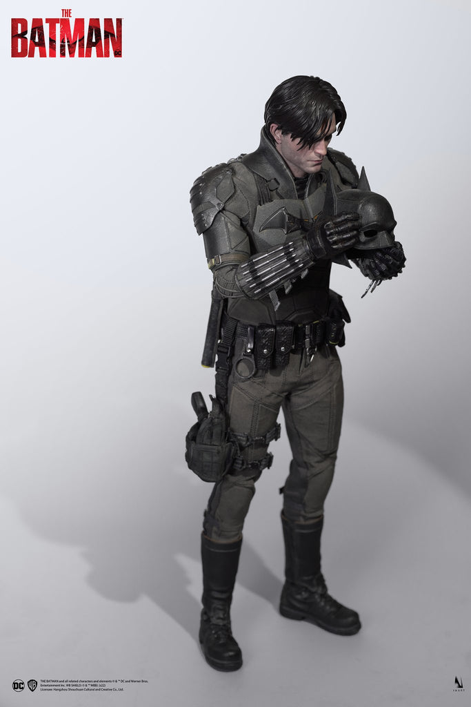 INART The Batman 1:6 Scale Collectible Figure (Standard Edition) (Sculpted Hair)