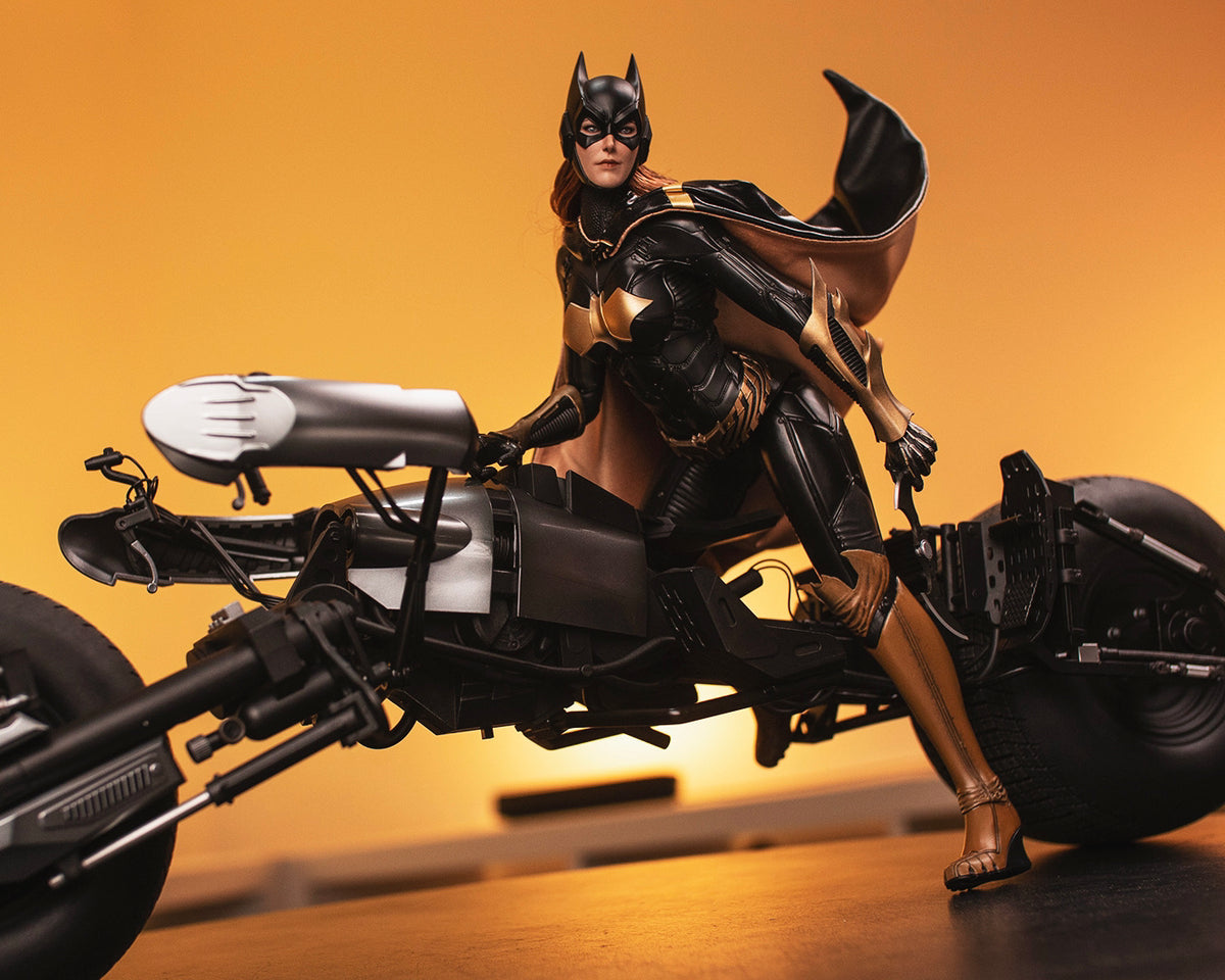 Hot Toys Batman: Arkham top Knight VGM40 Batgirl 1/6th Scale Collectible Figure