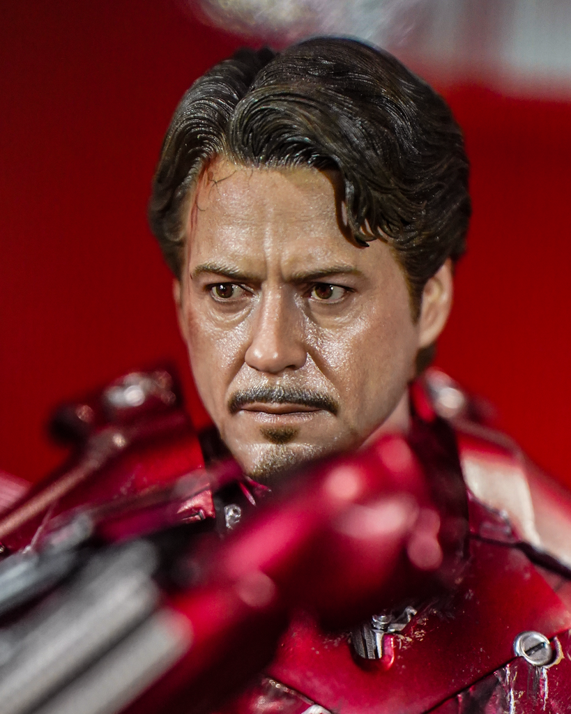 Hot Toys MMS664D48B Ironman Mark 3 (2.0) 1/6 Scale Collectible Figure Special Edition with Bonus Part