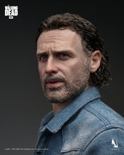 Load image into Gallery viewer, Preorder! INART The Walking Dead Season 8 Rick Grimes 1/6th Scale Collectible Figure
