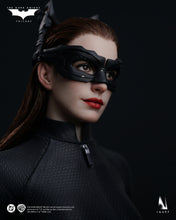 Load image into Gallery viewer, Preorder! INART Batman The Dark Knight Rises Catwoman 1/6 Collectible Figure