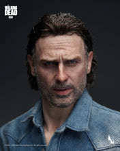 Load image into Gallery viewer, Preorder! INART The Walking Dead Season 8 Rick Grimes 1/6th Scale Collectible Figure