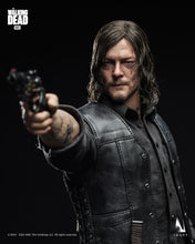 Load image into Gallery viewer, INART The Walking Dead: Season 8 Daryl Dixon 1/6 Scale Collectible Figure