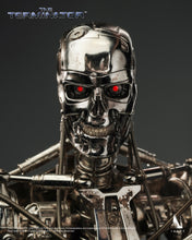 Load image into Gallery viewer, Preorder! INART The Terminator T-800 Endoskeleton 1/6 Collectible Figure