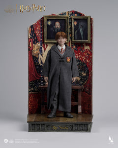 INART Harry Potter and the Philosopher's Stone - Ron Weasley 1/6 Collectible Figure Deluxe Version (Rooted Hair)