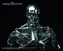 Load image into Gallery viewer, Preorder! INART The Terminator T-800 Endoskeleton 1/6 Collectible Figure