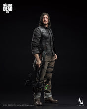 Load image into Gallery viewer, INART The Walking Dead: Season 8 Daryl Dixon 1/6 Scale Collectible Figure