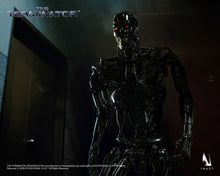 Load image into Gallery viewer, Preorder! INART The Terminator T-800 Endoskeleton 1/6 Collectible Figure