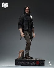 Load image into Gallery viewer, INART The Walking Dead: Season 8 Daryl Dixon 1/6 Scale Collectible Figure