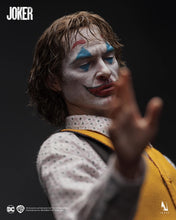 Load image into Gallery viewer, Preorder! INART JOKER 2019 Joaquin Phoenix 1/6 Scale Collectible Figure Premium Version