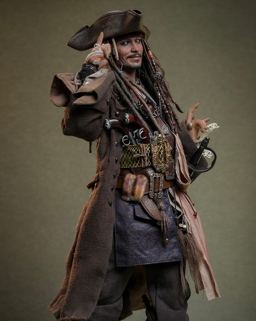 Hot Toys DX38 Pirates of the Caribbean: Dead Men Tell No Tales 1/6th scale Jack Sparrow Collectible Figure (Deluxe Version)