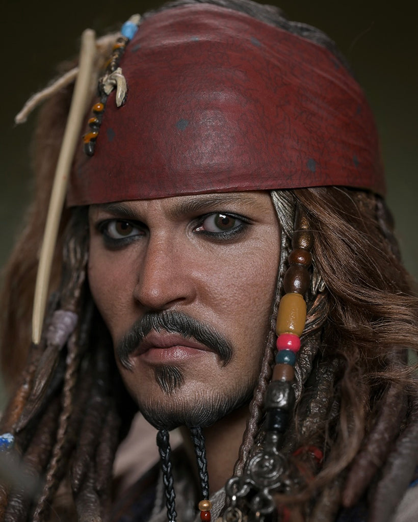 Hot Toys DX38 Pirates of the Caribbean: Dead Men Tell No Tales 1/6th scale Jack Sparrow Collectible Figure (Deluxe Version)