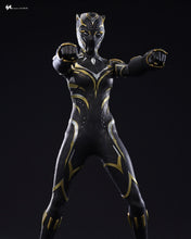 Load image into Gallery viewer, Hot toys MMS675 Black Panther Wakanda Forever Black Panther 1/6 Scale Collectible Figure