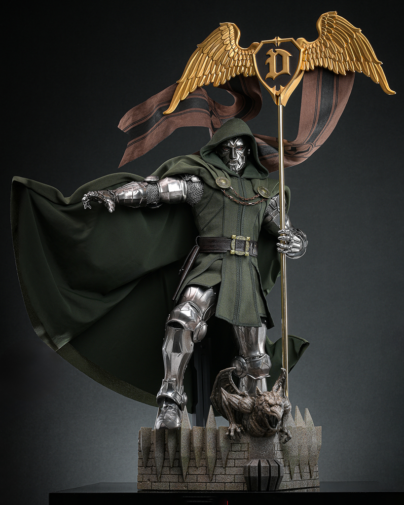 Preorder! Hot Toys CMS022B Marvel Comics 1/6th Scale Doctor Doom Collectible Figure Special Edition