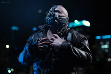 Load image into Gallery viewer, Hot Toys MMS689 The Dark Knight Trilogy Bane 1/6th Scale Collectible Figure