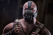 Load image into Gallery viewer, Hot Toys MMS689 The Dark Knight Trilogy Bane 1/6th Scale Collectible Figure