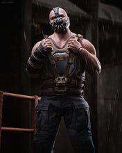 Load image into Gallery viewer, Hot Toys MMS689 The Dark Knight Trilogy Bane 1/6th Scale Collectible Figure