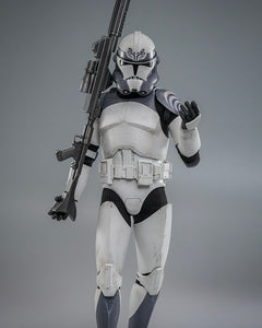 Hot Toys TMS142 Star Wars: The Clone Wars 1/6th scale 104th Battalion Wolfpack Clone Trooper Collectible Figure