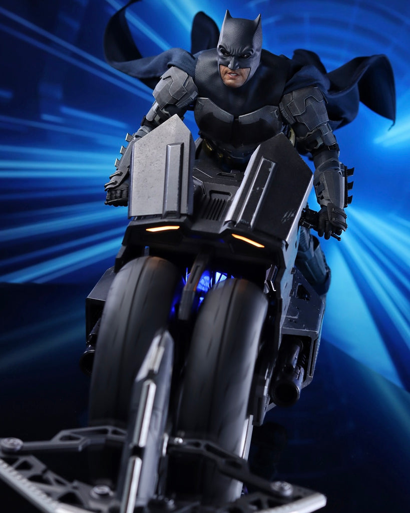 Hot Toys MMS705 The Flash – Batman and Batcycle 1/6 Scale Collectible Set