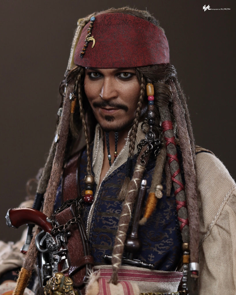 Hot Toys DX39AE Pirates of the Caribbean Dead Men Tell No Tales - 1/6th Scale Jack Sparrow Collectible Figure Artisan Edition Deluxe Version [Hot Toys Exclusive]