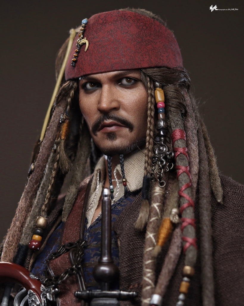 Hot Toys DX39AE Pirates of the Caribbean Dead Men Tell No Tales - 1/6th Scale Jack Sparrow Collectible Figure Artisan Edition Deluxe Version [Hot Toys Exclusive]