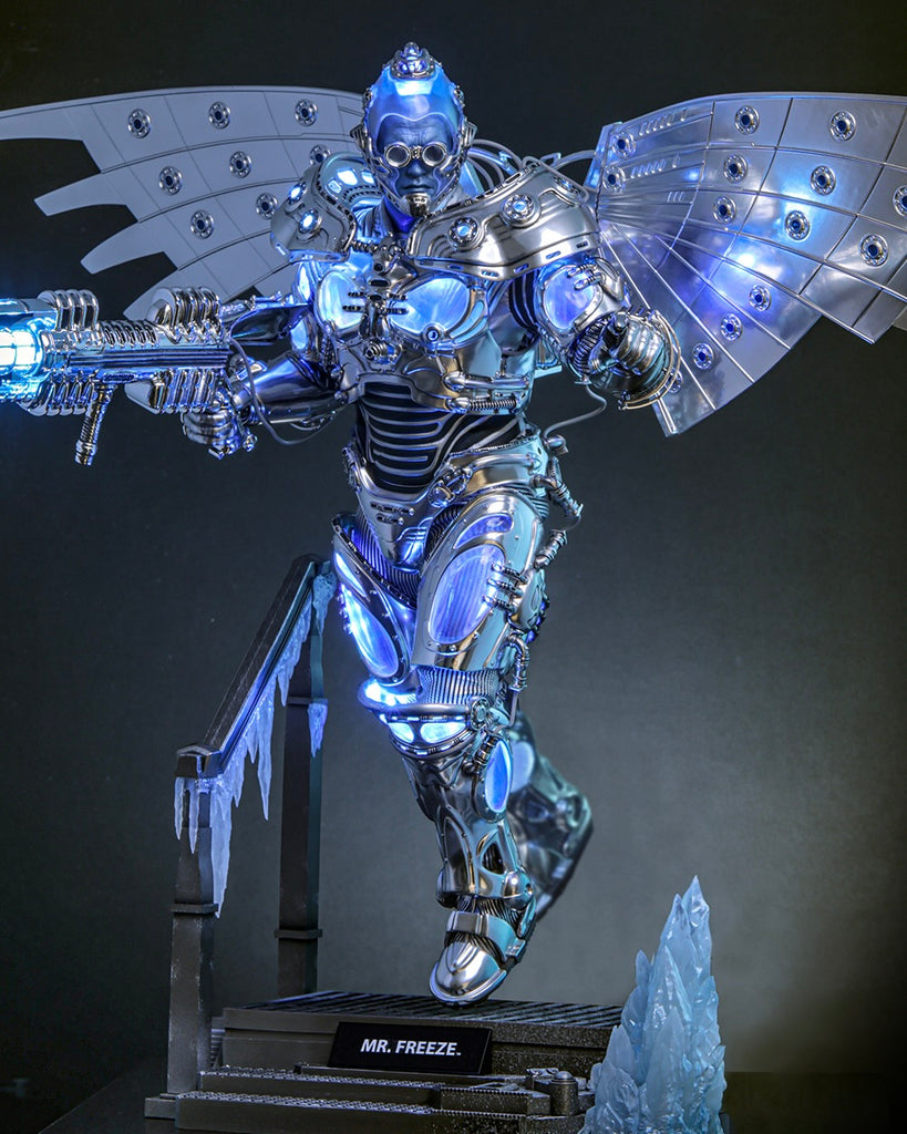 Preorder! Hot Toys MMS800 Batman & Robin 1/6th scale Mr. Freeze Collectible Figure (Deluxe Version)