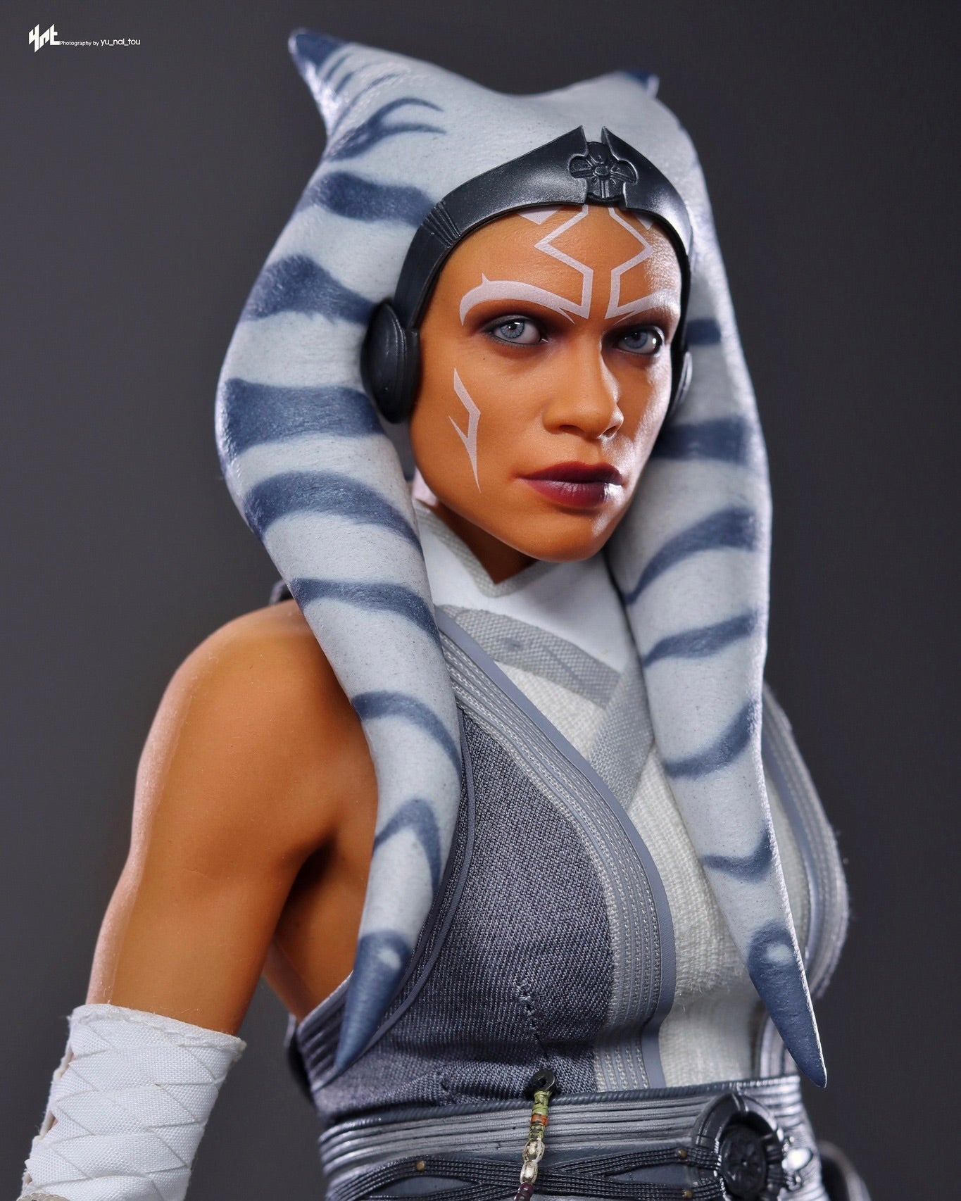 Hot Toys Star Wars TMS118 Ahsoka Ahsoka Tano 1/6th Scale Collectible F Pop Collectibles Hot Toys Star Wars TMS118 Ahsoka Ahsoka Tano 1/6th Scale Collectible F Pop Collectibles