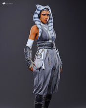 Load image into Gallery viewer, Hot Toys Star Wars TMS118 Ahsoka Ahsoka Tano 1/6th Scale Collectible Figure
