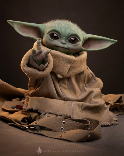 Hot Toys LMS015 Star Wars: The Mandalorian Grogu Life-Size Collectible Figure