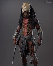 Load image into Gallery viewer, Hot Toys TMS114 The Prey Feral Predator 1/6 Scale Collectible Figure