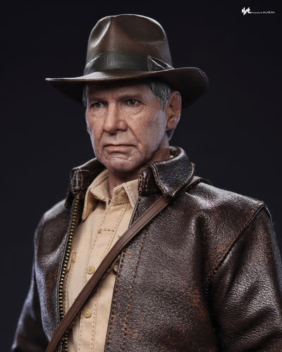 Hot Toys MMS717 Indiana Jones and the Dial of Destiny – Indiana Jones 1/6 Scale Collectible Figure (Deluxe Version)