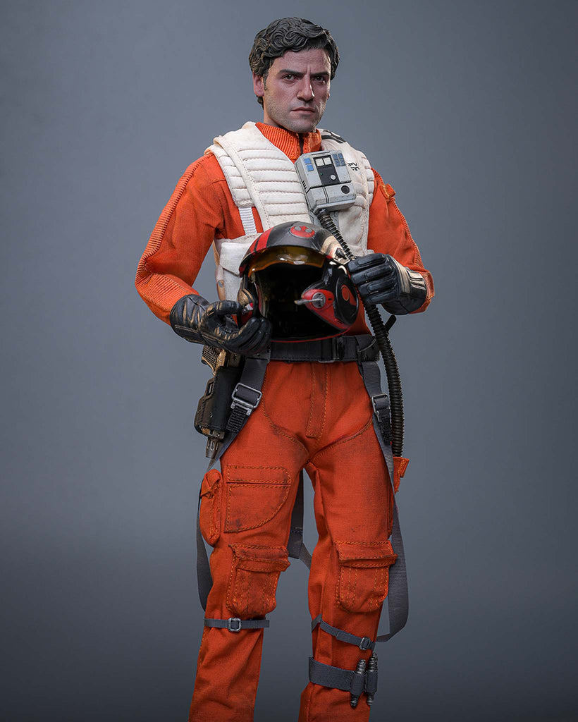 Hot Toys MMS806 Star Wars The Force Awakens 1/6th scale Poe Dameron Collectible Figure