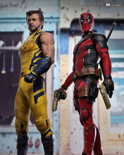 Load image into Gallery viewer, Hot Toys MMS754 Deadpool and Wolverine: Wolverine 1/6 Scale Collectible Figure Deluxe Edition