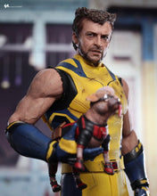 Load image into Gallery viewer, Hot Toys MMS754 Deadpool and Wolverine: Wolverine 1/6 Scale Collectible Figure Deluxe Edition