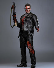 Load image into Gallery viewer, Hot Toys DX46 Terminator 2: Judgment Day 1/6th scale T-800 (Battle Damaged Version 2.0) Collectible Figure