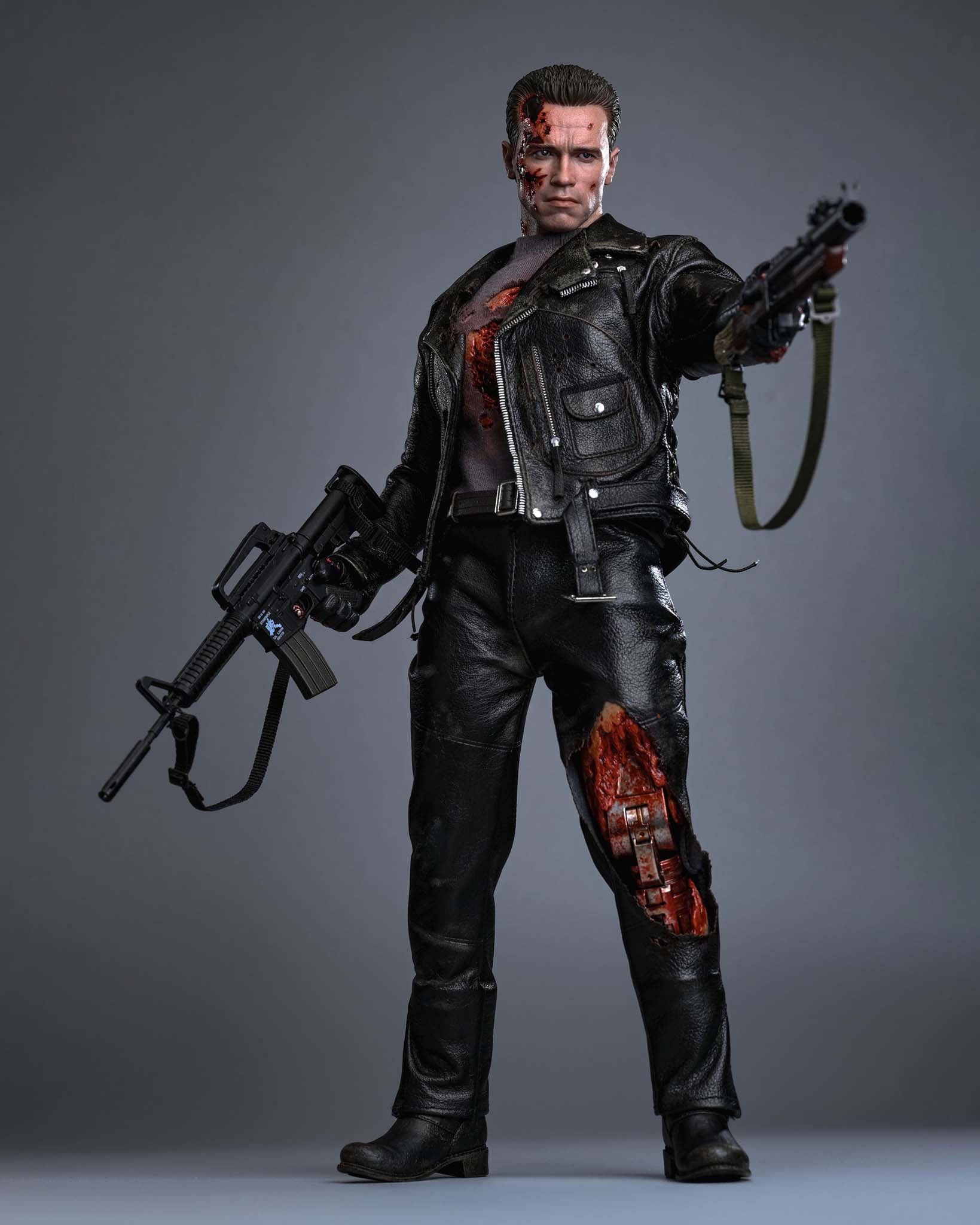 Hot Toys DX46 Terminator 2: Judgment Day 1/6th scale T-800 (Battle