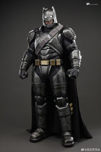Load image into Gallery viewer, Hot Toys MMS743D63 Batman V Superman Dawn Of Justice Armored Batman (2.0) 1/6th Scale Collectible Figure (Deluxe Version)