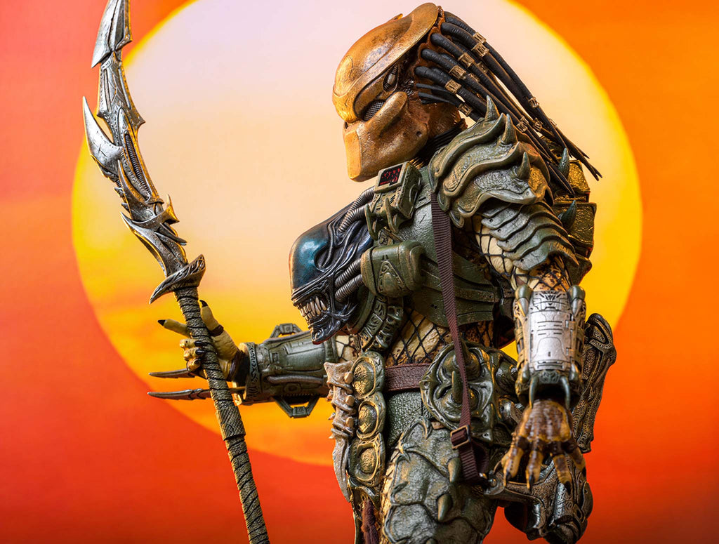 Preorder! Hot Toys CMS029B Predator 1/6th scale Broken Tusk Predator Collectible Figure (Special Edition)
