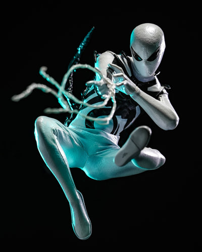 Hot Toys CMS027 Aliens Vs. Avengers 1/6th scale Miles Morales (Aliens Vs. Avengers Suit) Collectible Figure [Hot Toys Exclusive]