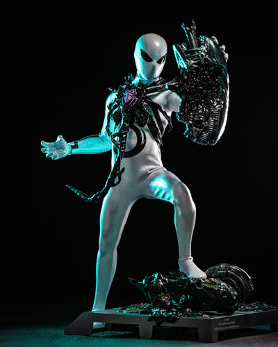 Hot Toys CMS027 Aliens Vs. Avengers 1/6th scale Miles Morales (Aliens Vs. Avengers Suit) Collectible Figure [Hot Toys Exclusive]