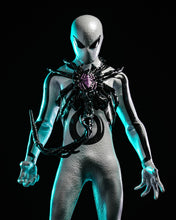 Load image into Gallery viewer, Hot Toys CMS027 Aliens Vs. Avengers 1/6th scale Miles Morales (Aliens Vs. Avengers Suit) Collectible Figure [Hot Toys Exclusive]