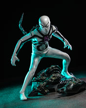 Load image into Gallery viewer, Hot Toys CMS027 Aliens Vs. Avengers 1/6th scale Miles Morales (Aliens Vs. Avengers Suit) Collectible Figure [Hot Toys Exclusive]