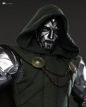 Load image into Gallery viewer, Hot Toys CMS022B Marvel Comics 1/6th Scale Doctor Doom Collectible Figure Special Edition